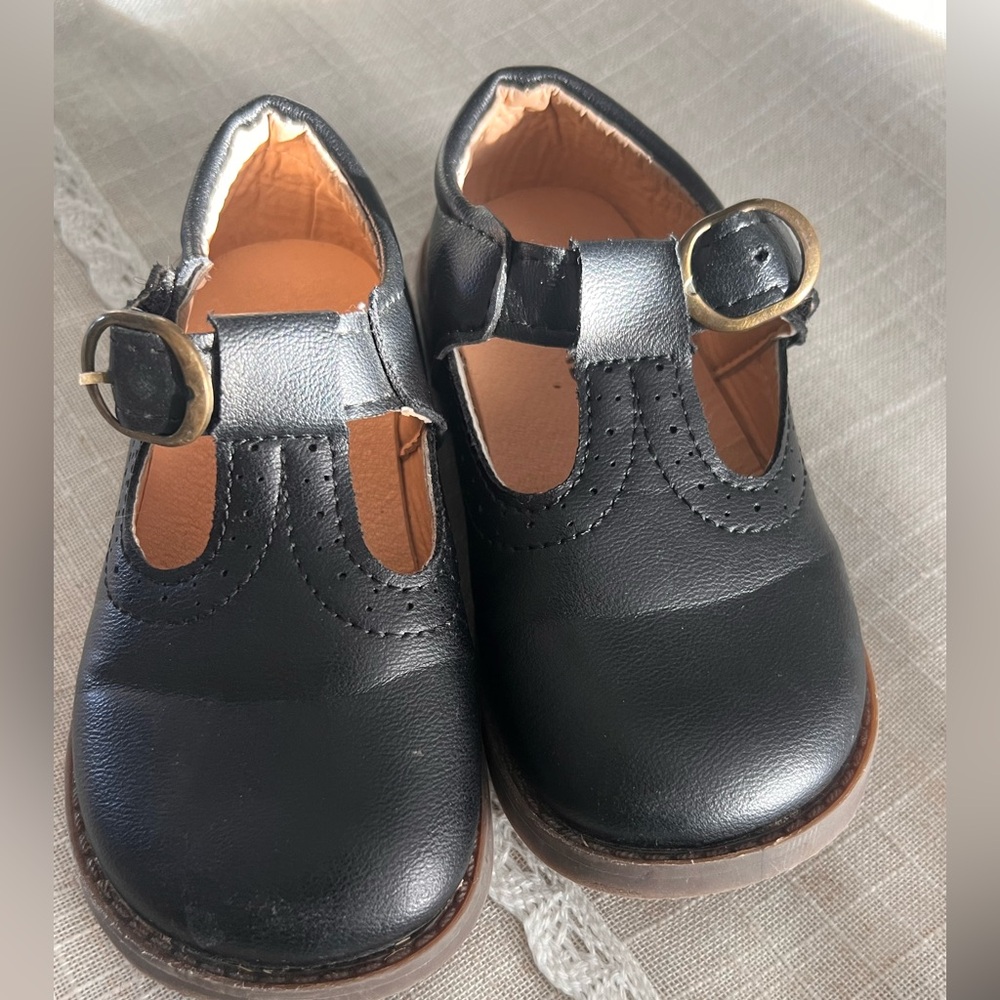 MG Baby Girls Mary Jane Shoes Size 24 Black US8. Excellent Condition Toddler